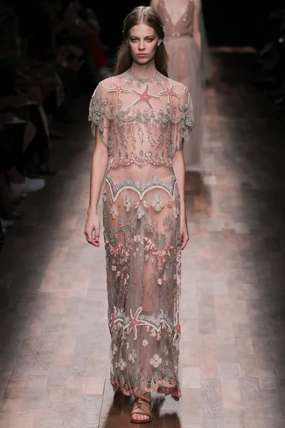 Look 75
